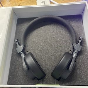 Aiaiai capital professional headphone new